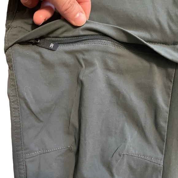 Women’s size 10 convertible pants/shorts worn once grey - Picture 5 of 8